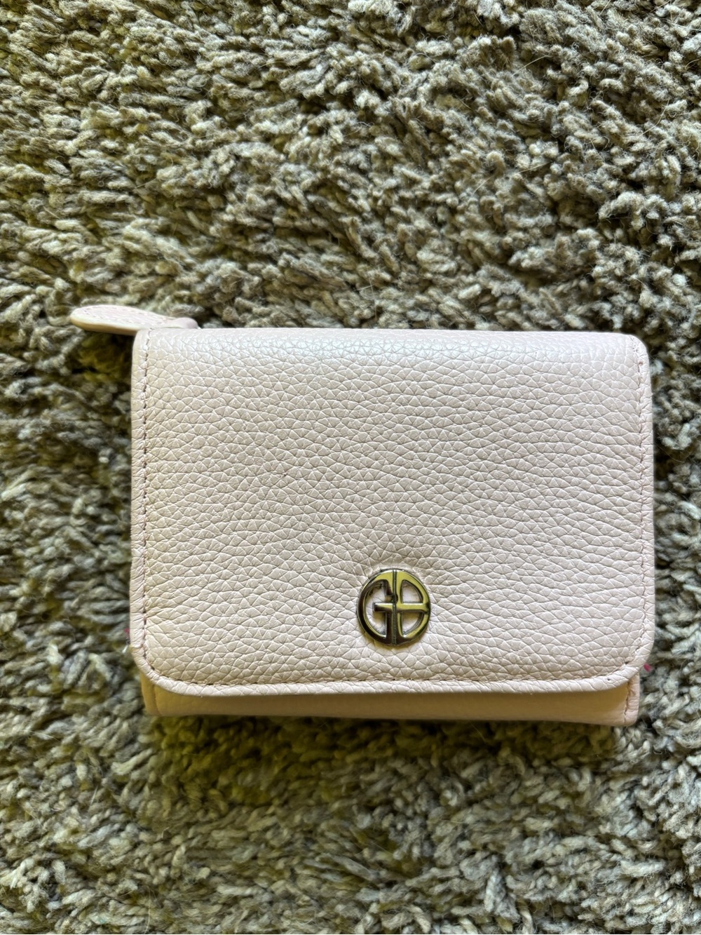 Women's pink Leather Compact Wallet giani Bernini
